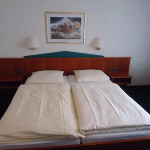 https://centralhotel-ratingen.topcolognehotels.com